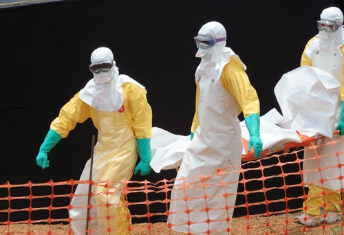 Hai người tung tin có bệnh nhân Ebola ở Việt Nam bị triệu tập