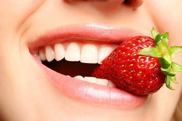 Mẹo giúp răng trắng sáng cực hiệu quả