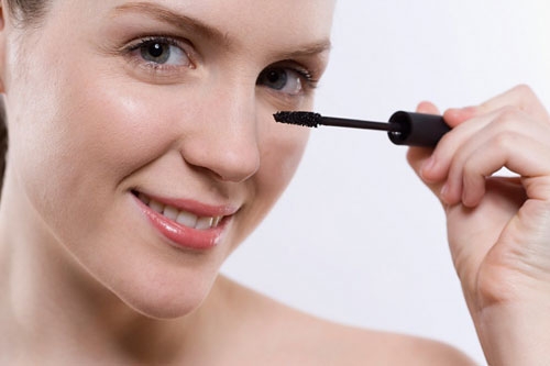  4 sai lầm phổ biến khi dùng mascara 