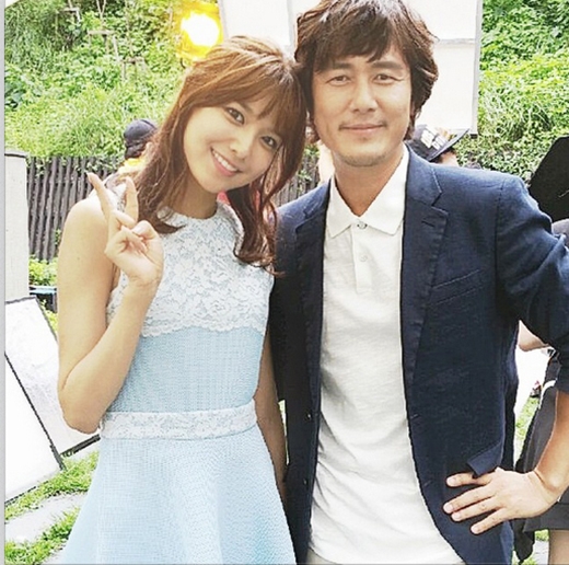 
	
	Sooyoung khoe hình bên cạnh Kam Woo Sung và quảng bá phim My Spring Day sẽ được phát sóng vào tối 10/9