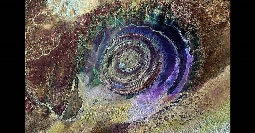 Quan sat "Mắt của Sahara"- nơi kỳ lạ nhất thế giới
