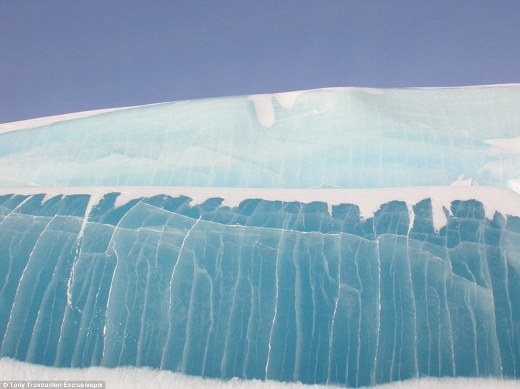 Kỳ thú "sóng đóng băng" ở Nam Cực
