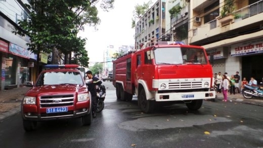 Cháy nhà dữ dội ở Sài Gòn, ít nhất 7 người chết