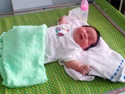 Mẹ 102 kg sinh con nặng 6,5 kg ở Quảng Nam