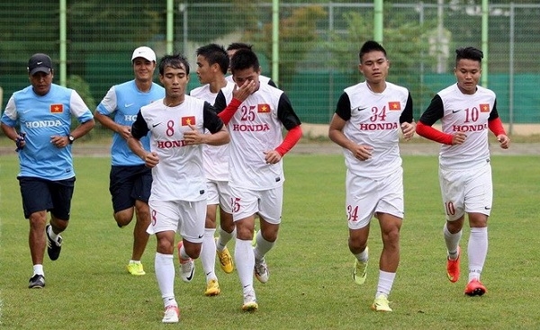 
	
	Các tuyển thủ U19 Việt Nam thuộc biên chế Học viện Arsenal-HAGL JMG sẽ được tăng cường các bài tập thể lực từ chuyên gia Pháp