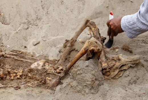 Bất ngờ khai quật 42 thi hài trẻ em không tim có niên đại 800 năm trước