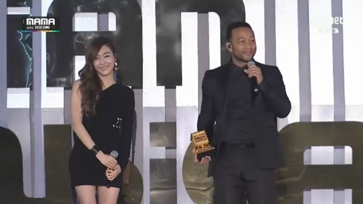 
	
	Giải thưởng nghệ sỹ quốc tế được yêu thích nhất trao cho nghệ sỹ John Legend