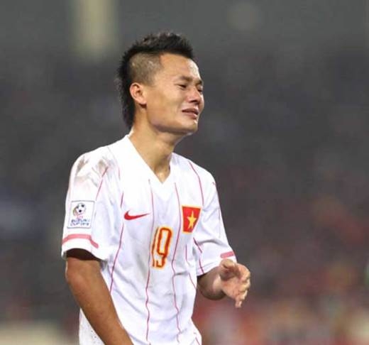 
	
	Thành Lương từng khóc nức nở khi tuyển Việt Nam thất bại tại AFF Cup 2010