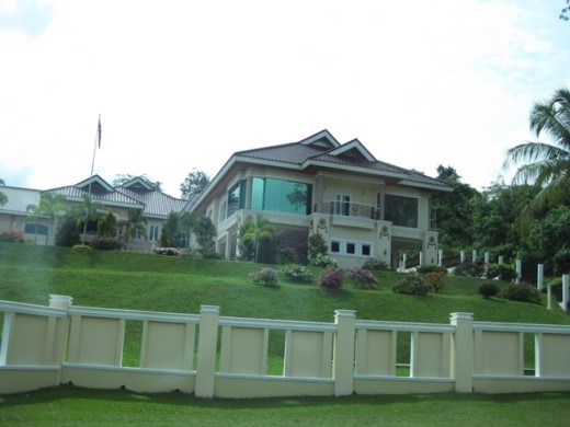 
	
	Những ngôi nhà ở Brunei rất đẹp do Nhà nước cấp cho người dân. Ảnh photobucket