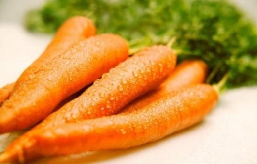 
	
	Các nghiên cứu chỉ ra rằng nếu carotene có trong cà rốt kết hợp với rượu sẽ tạo ra những độc tố trong gan, ảnh hưởng xấu đến sức khỏe.