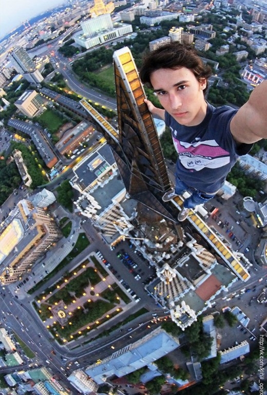 
	
	Một trong những bức ảnh selfie nguy hiểm nhất trong năm