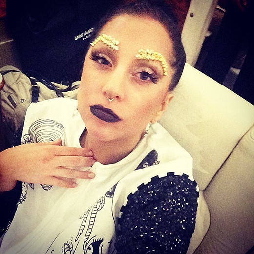 
	
	Lady Gaga biến thành một nàng công chúa Gypsy trong tấm ảnh này.