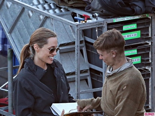 
	
	Angelina Jolie với vai trò đạo diễn của Unbroken