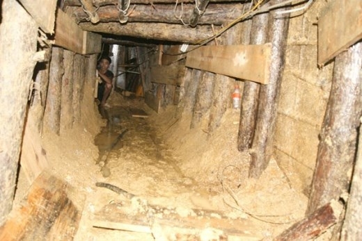 
	
	Toàn cảnh đường hầm do lực lượng Công binh thực hiện.
