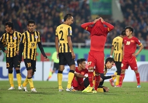
	
	Những sai lầm lãng nhách khiến ĐT Việt Nam phải dừng bước ở BK AFF Cup 2014