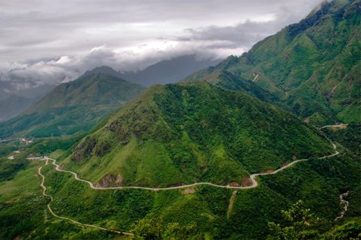 
	
	Chạy qua 50km qua dãy Hoàng Liên Sơn nổi tiếng, Ô Quy Hồ là thử thách hoàn hảo cho những người chạy xe máy qua biển mây bồng bềnh.