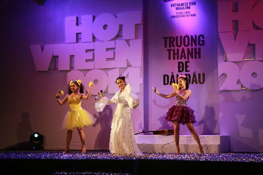 
	
	Khán giả đã bị chinh phục bởi tài năng ca hát cực đỉnh của cô nàng “Tiểu Long Nữ nhí nhảnh” Lương Thị Ngọc Nguyên đến từ Nhạc viện TP. HCM.