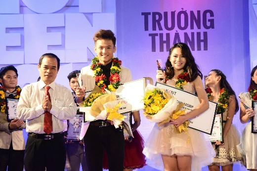 
	
	Ông Nguyễn Thanh Tú – Tổng biên tập báo Giáo dục TP. HCM, trưởng ban tổ chức cuộc thi trao giải cho hai tân Đại sứ Hot Vteen toàn quốc 2014.