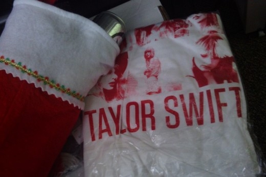 
	
	Một món quà Taylor Swift đích thân gửi đến fan của mình