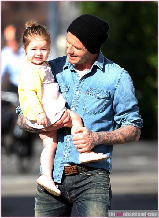 
	
	Beckham và con gái Harper