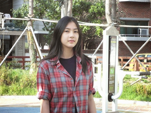 
	
	Hình ảnh Hayoung trước khi ra mắt với A Pink 6 tháng vào năm 2010