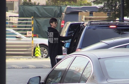 
	
	Chae Rim và chồng xuất hiện tại phòng khám sản