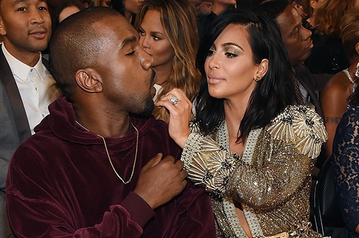 
	
	Kim Kardashian tình tứ chăm sóc chồng Kanye West khiến nhiều người phải ghen tị