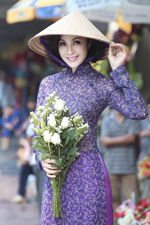 
	
	Áo dài nón lá, vẻ đẹp truyền thống của Việt Nam. - Tin sao Viet - Tin tuc sao Viet - Scandal sao Viet - Tin tuc cua Sao - Tin cua Sao