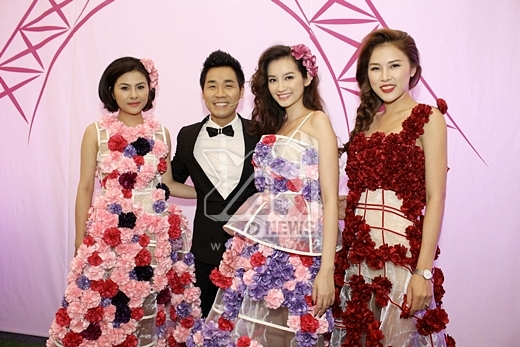 
	
	Người đẹp Trúc Diễm cùng diễn viên Vân Trang đảm nhận vai trò người mẫu chính của sự kiện.