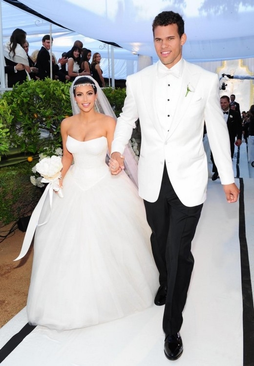 
	
	Kim trong đám cưới của mình với cầu thủ Kris Humphries