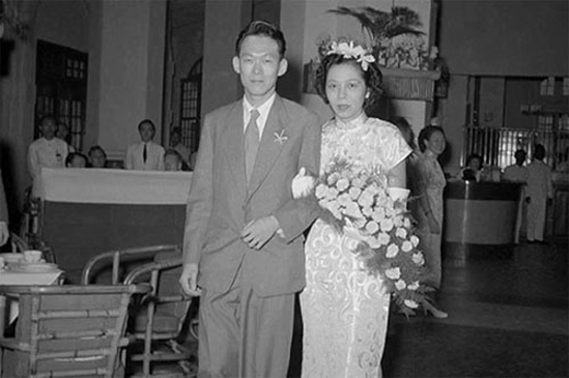 
	
	Vợ chồng ông Lý tổ chức đám cưới khi cả hai trở về Singapoore năm 1950