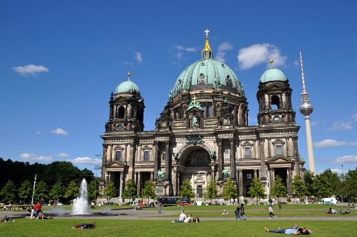 20150321-032513-catedral-berlin_520x346.jpg