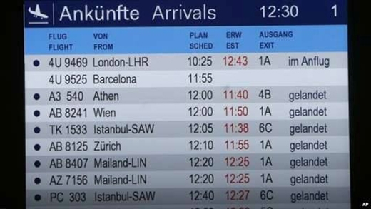 
	
	Bảng thông tin chuyến bay đặt tại phi trường ở thành phố Dusseldorf, Đức, không hiển thị tình trạng chuyến bay của 4U9525. Ảnh: AP