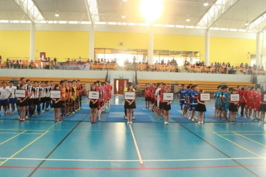  
Giải đấu có sự tham gia của 8 đội bóng futsal bao gồm đội nhân viên RMIT, Yến Sào Cần Giờ, Sea Collection, Sport Plus và PAN FC , ĐH Nguyễn Tất Thành và ĐH Hoa Sen và đội chủ nhà RMIT Việt Nam