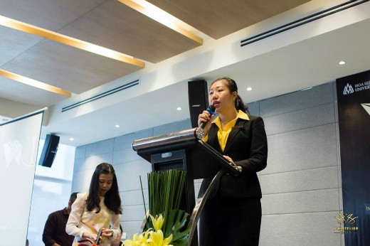 
	
	Cô Vũ Thị Hương Giang - Trưởng Ban tổ chức I-Hotelier 2015 phát động cuộc thi