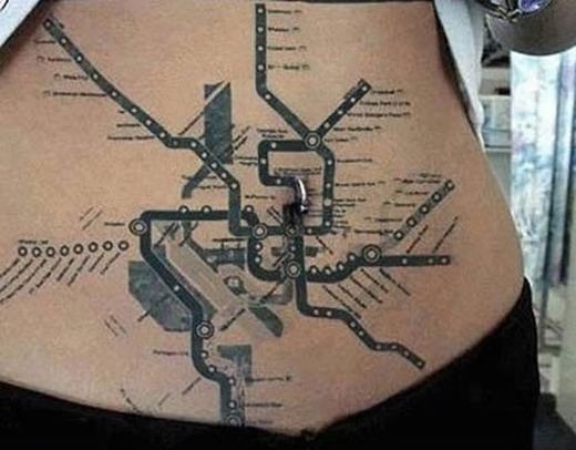 
	
	Với bản đồ tàu điện ngầm này, chắc chắn anh ta sẽ không bị lạc đường.