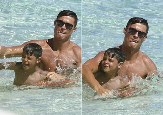 
	
	Cậu nhóc Cristiano Ronaldo Jr cười sảng khoái khi đi nghỉ mát cùng bố. Ảnh: Internet.