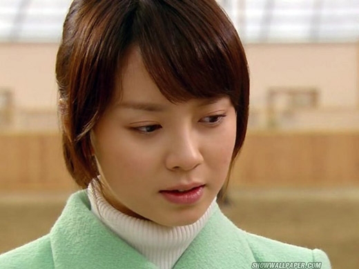 
	
	Song Ji Hyo với vai diễn Min Hyo Rin, bạn gái của thái tử Lee Shin.