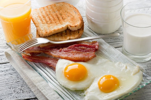 
	
	Một bữa sáng giàu protein là cách tốt nhất để giảm cân và đảm bảo sức khỏe.