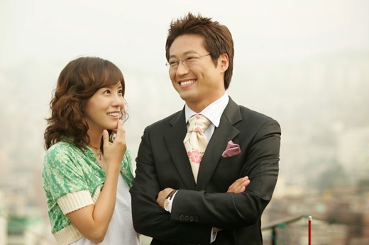 
	
	Cái kết lửng lơ của Lovers In Paris (2004) không làm ảnh hưởng đến sự yêu thích của khán giả dành cho cặp đôi Kim Jung Eun và Park Shin Yang.