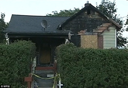 
	
	Căn nhà của gia đình anh Terry đã hoàn toàn bị hư hại sau đám cháy.