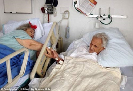 
	
	Ông Ed Hale đã đến tận phòng bệnh của vợ mình để nắm chặt tay bà trong những phút cuối đời. Sau đó 36 tiếng, ông cũng ra đi.