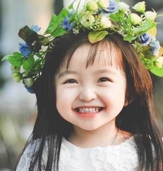 
	
	Rất nhiều nụ cười kết hợp với sắc đẹp có thể khiến thay đổi cả một triều đại. Đắc Kỷ, Điêu Thuyền, Dương Quý Phi… trong lịch sử Trung Quốc chứng minh điều đó.