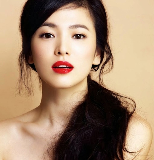 
	
	Nữ diễn viên xinh đẹp Song Hye Kyo ở vị trí thứ 4.
