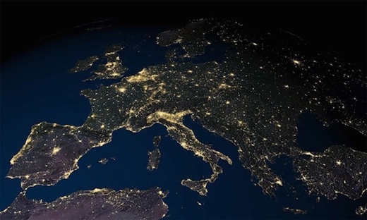 
	
	Khu vực châu Âu với những điểm rực sáng về đêm.