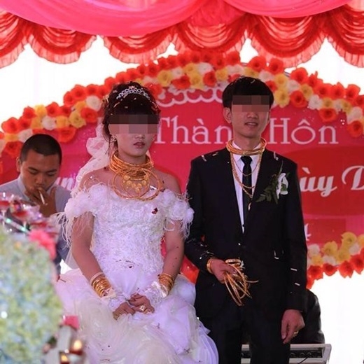 
Đám cưới vàng từng gây xôn xao phố núi Hà Tĩnh. (Nguồn: Internet)