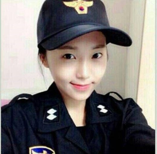 
Kim Miso là nữ cảnh sát xinh đẹp đang được “truy lùng” ráo riết tại Hàn Quốc. (Ảnh Internet)