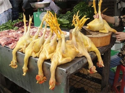
Phát hiện chất cấm vàng-ô trong chăn nuôi gà và con người có thể bị ung thư nếu ăn các loại thịt gà có tồn dư chất này.