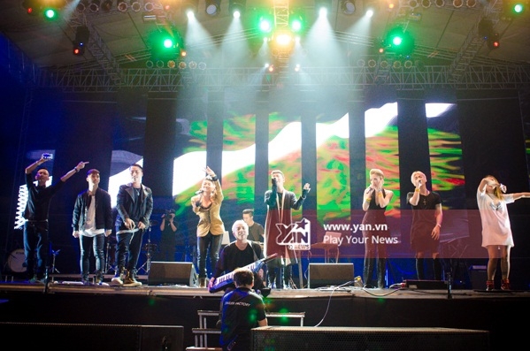 Hàng loạt nghệ sĩ đua nhau “quẩy tung” sân khấu Monsoon Music Festival 2015 - Tin sao Viet - Tin tuc sao Viet - Scandal sao Viet - Tin tuc cua Sao - Tin cua Sao