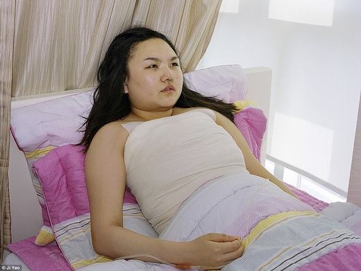 
Ở Hàn Quốc, phụ nữ quan niệm phẫu thuật thẩm mĩ là điều hết sức bình thường. (Ảnh: Ji Yeo)